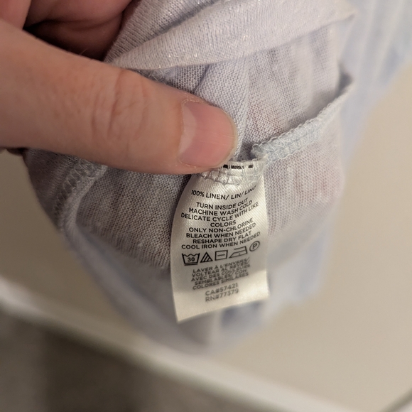 Ann Taylor 100% Linen Shimmery Light Blue Blouse - Picture 3 of 3